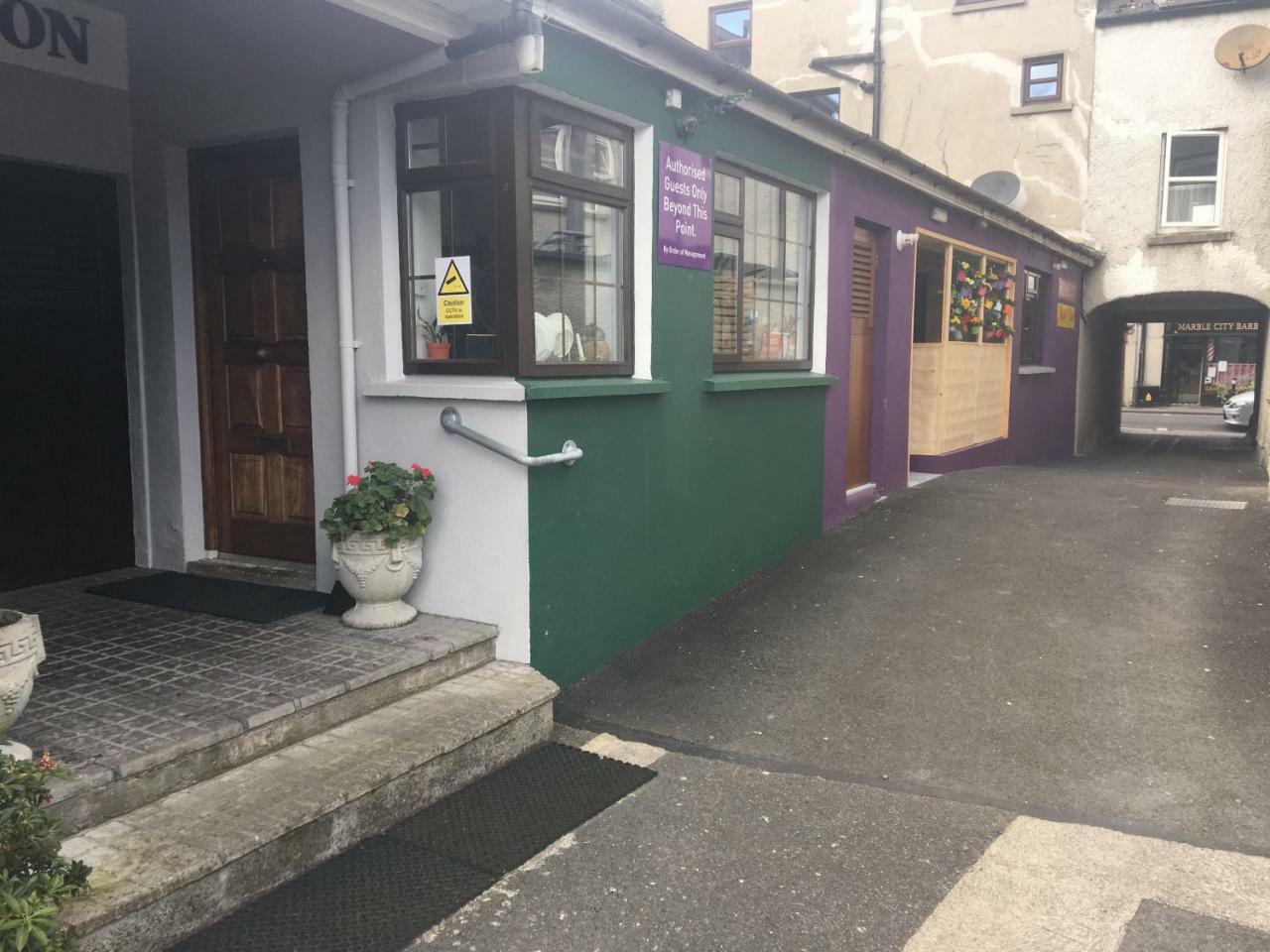 Dalys Accommodation Kilkenny Bagian luar foto